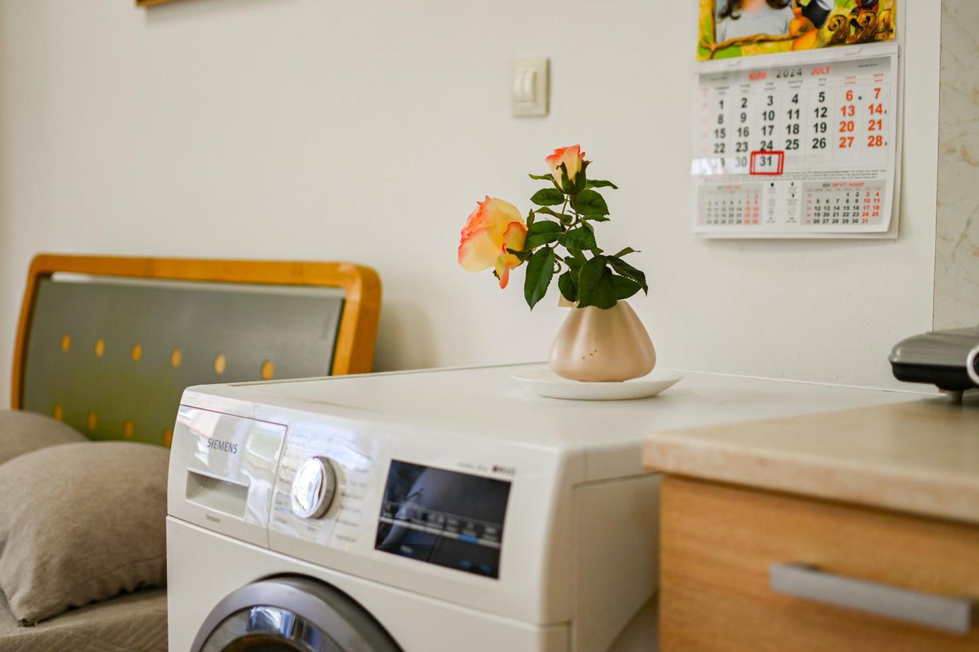 Cozy Apartment In Central 소피아 외부 사진